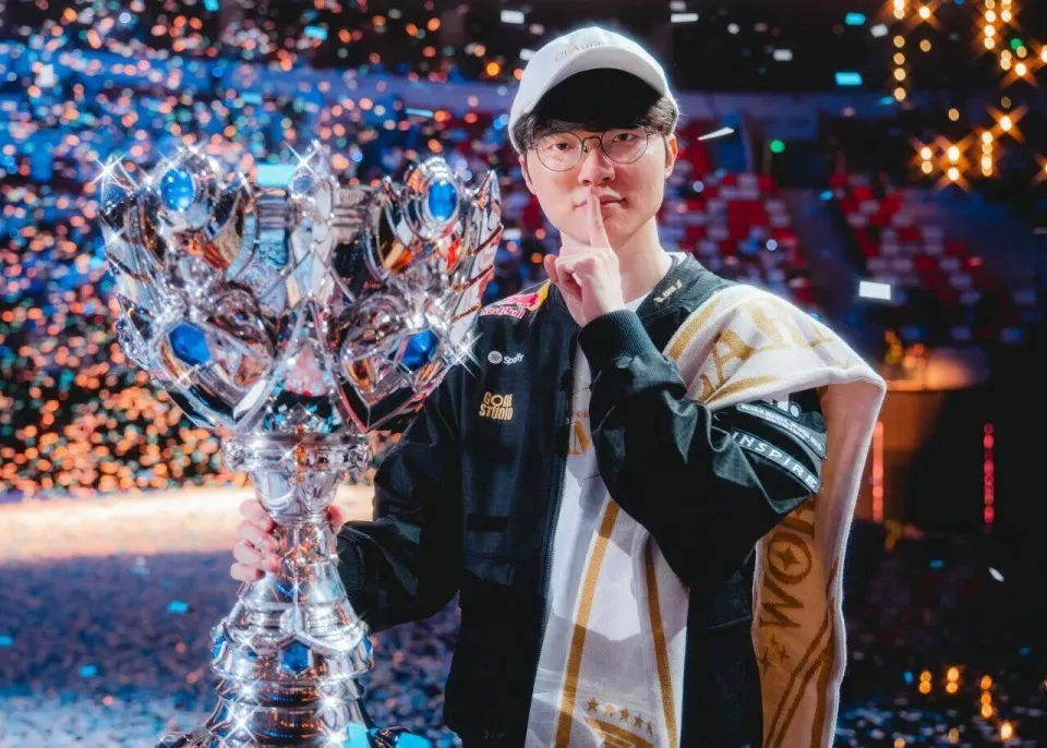Faker talks about the best players in each region: LPL is UZI!-GameReadHub